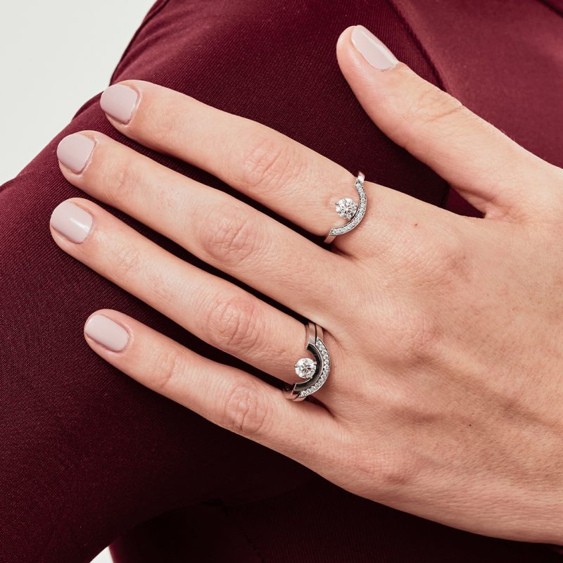 Bague_Intrepide_grand_arc_0.5ct_-_Or_blanc_18k_-_diamant_ethique_-_Loyale_Paris