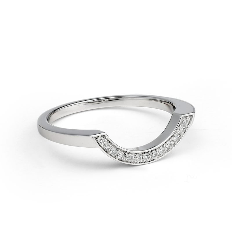 Bague_Intrepide_grand_arc_pavee_-_Or_blanc_18k_-_diamant_ethique_-_Loyale_Paris